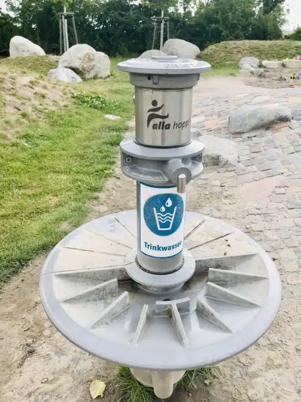 trinkwasserspender-auf-dem-alla-hopp-spielplatz